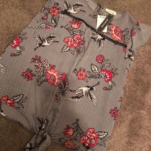 🖤💗Front Tie Black and Pink Stipe Blouse💗🖤